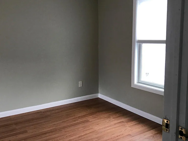 31 N Gaston Ave — Photo 4