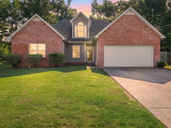 2233 Rosecran Cir, La Vergne, TN 37086