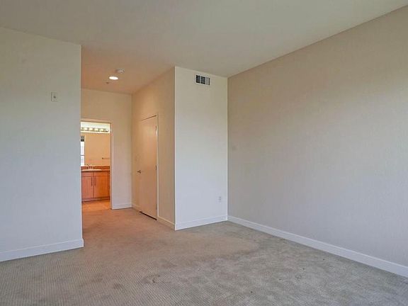 2nd image of 88 Bush St Unit 3206