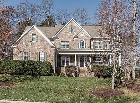2nd image of 179 Herons Gate Dr