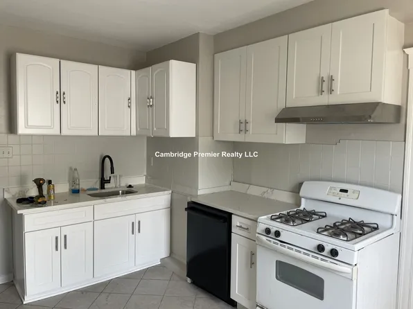 7 Pearl St APT 2, Somerville, MA 02145