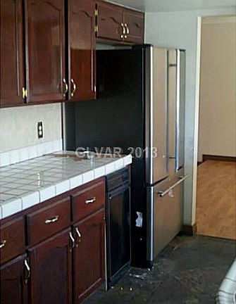 4th image of 2400 La Casa Dr