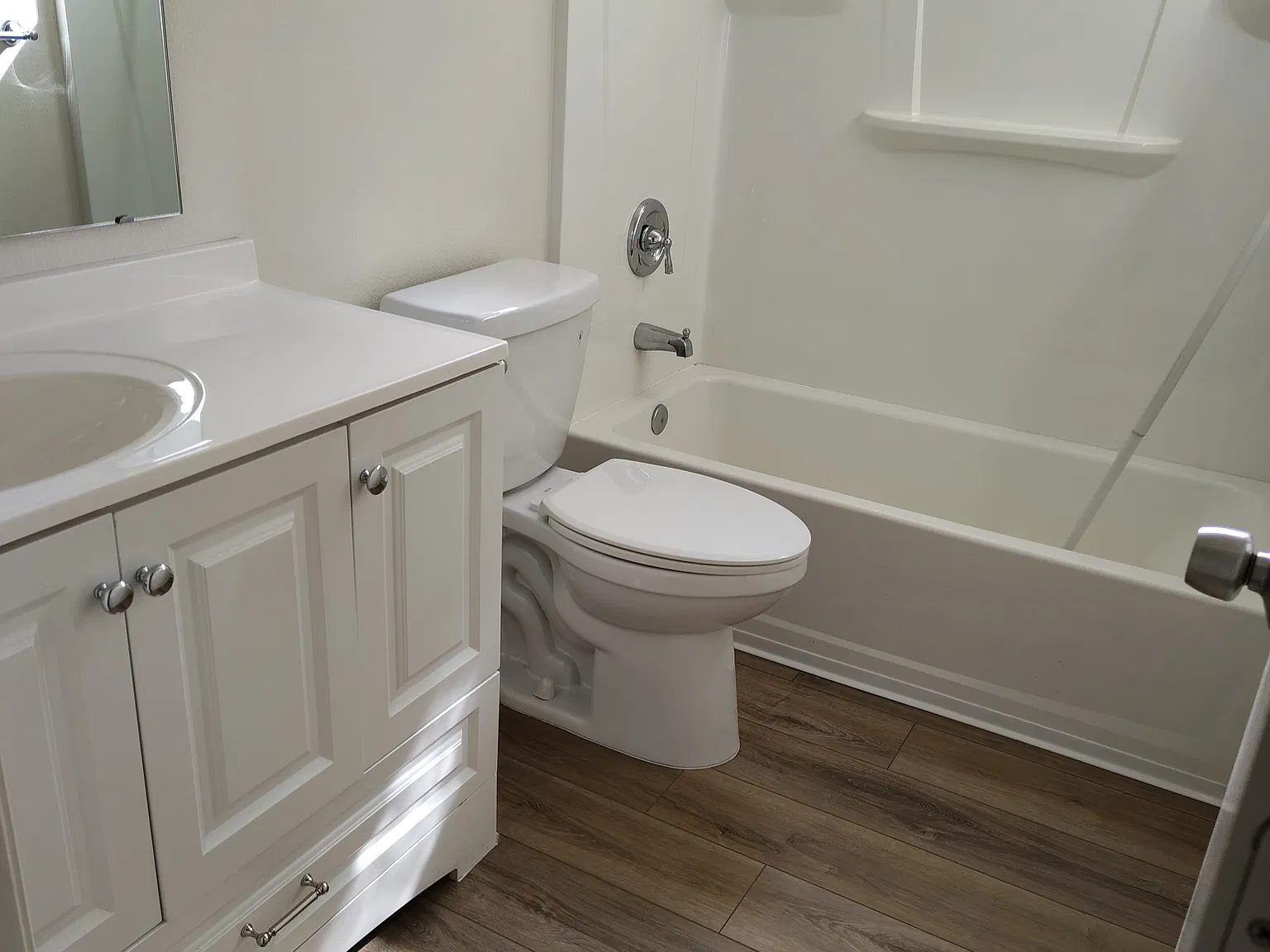 2 bed, 950 sqft, $2,500 — Photo 2