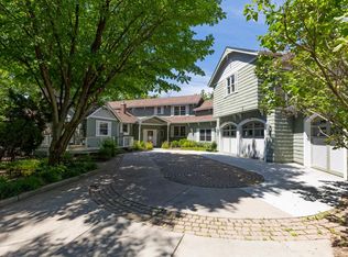 6630 Horseshoe Curv, Chanhassen, MN 55317