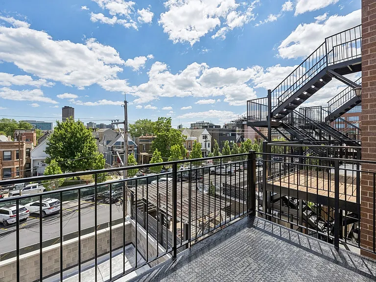 3739 N Clifton Ave #3 — Photo 36