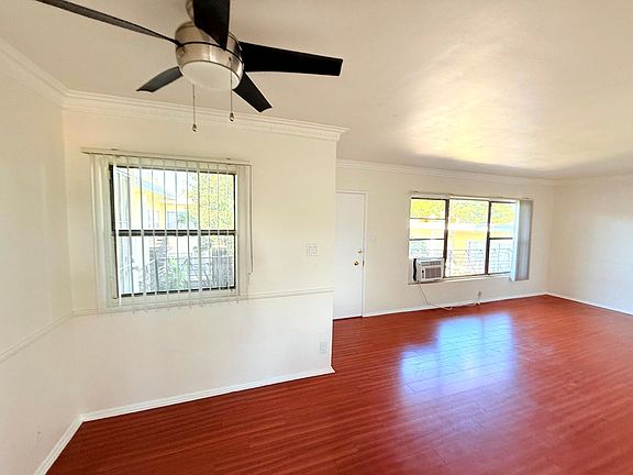 4th image of 655 N Manhattan Pl APT 10
