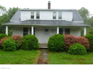 860 Mapledale Rd, Orange, CT 06477