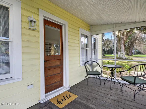 201 OAK Street, Welaka, FL 32189