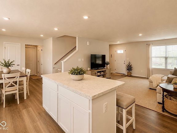 4th image of 2442 Saint George Way