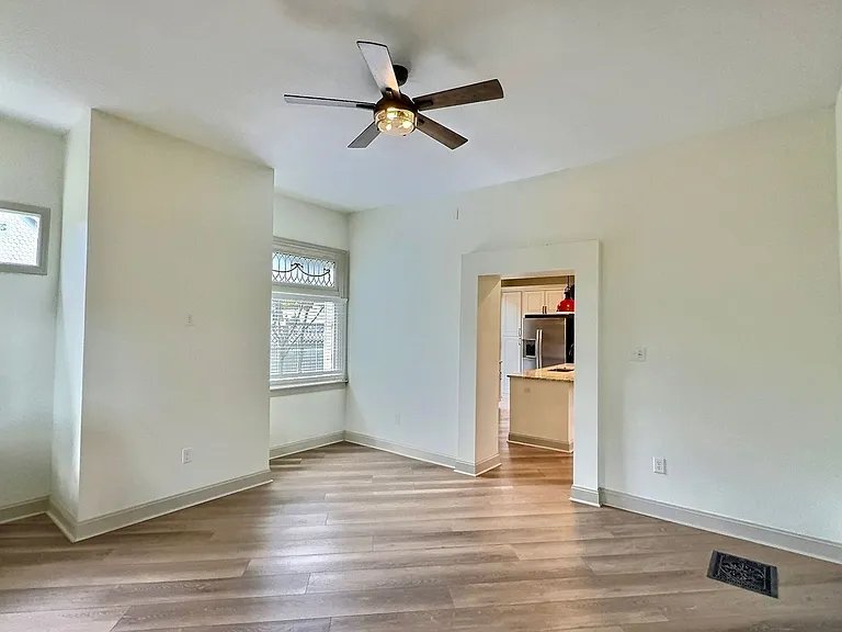 514 W Kirkwood Ave — Photo 9