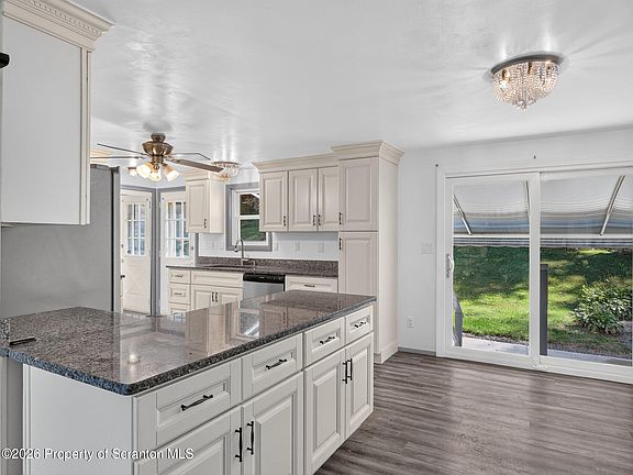5th image of 548 Lockville Rd