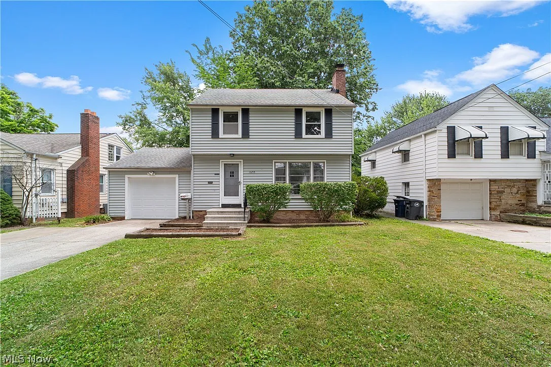 1655 Lyndhurst Rd photo 1