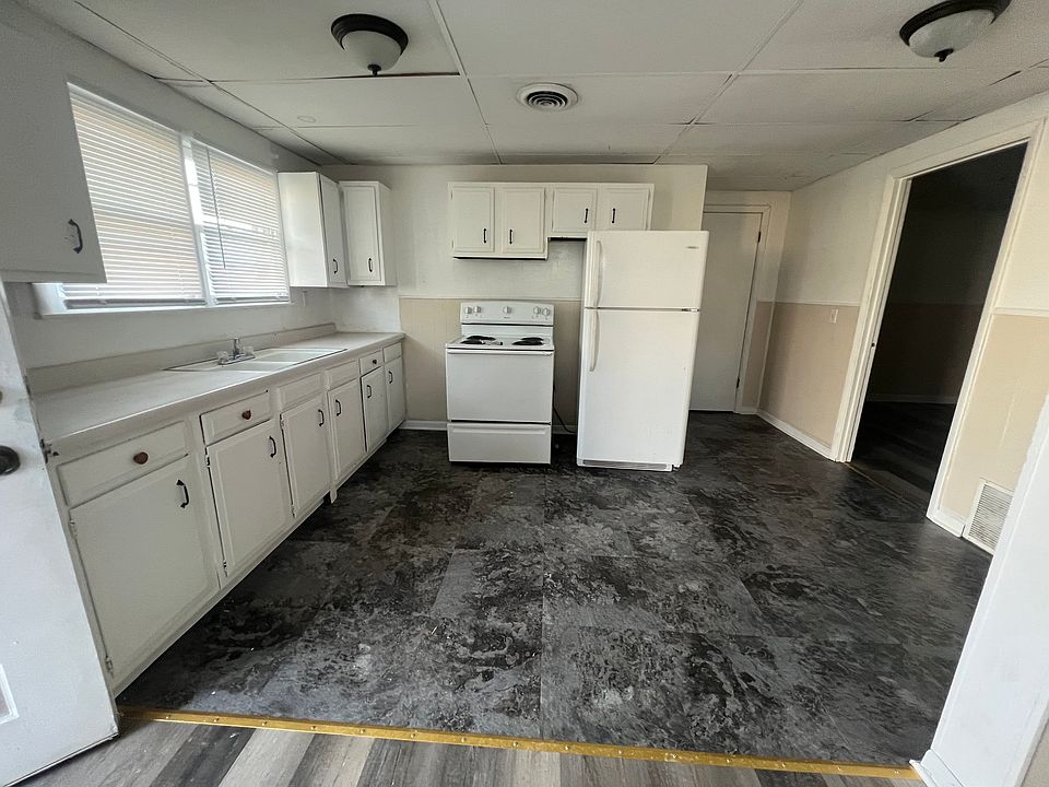 1st image of 100 W Grandview Dr #408