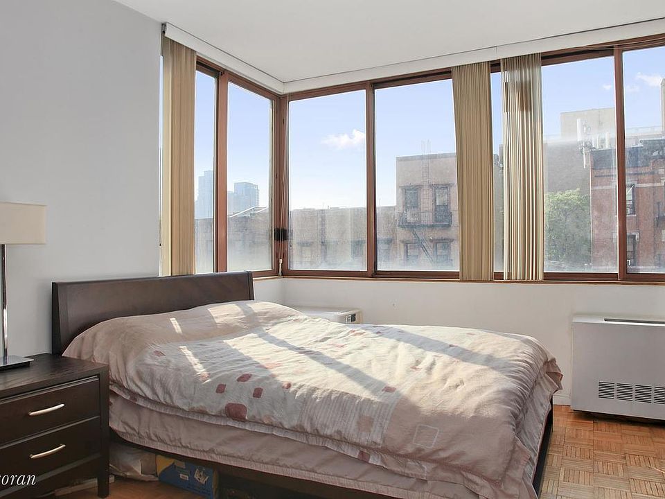 1st image of 393 W 49th St APT 4Q