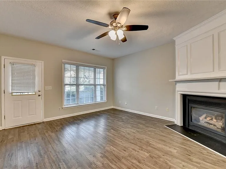 3415 Oxwell Dr — Photo 6