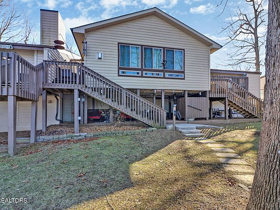 5th image of 327 Lake Catherine Cir