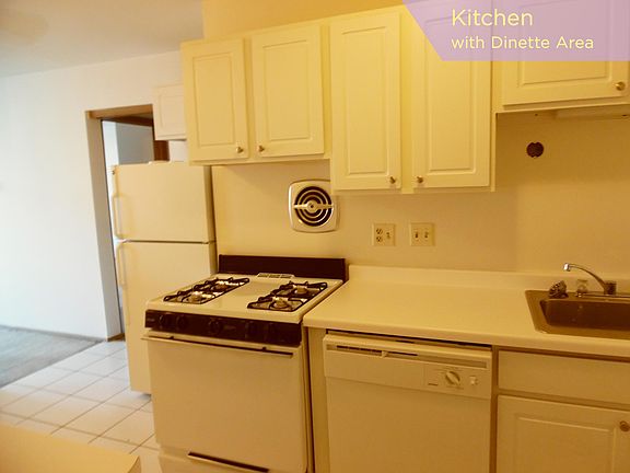 3rd image of 3069 N Oakland Ave APT 109