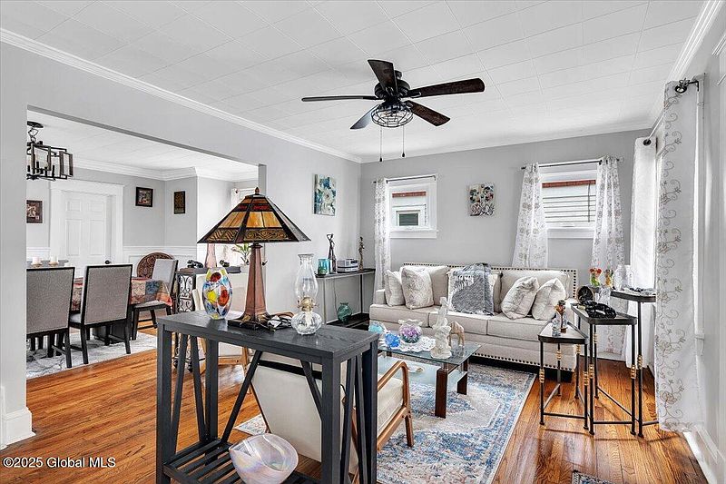 4th image of 42 Brunswick Road