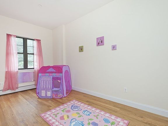 5th image of 264 Winthrop St #2