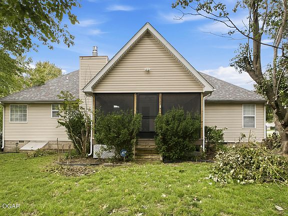 5th image of 3322 Willow Ln