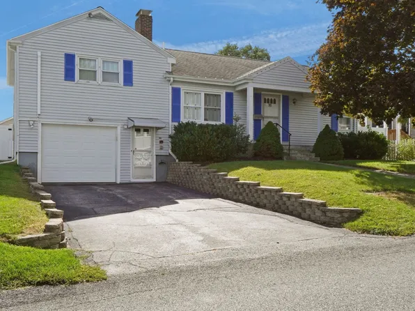 99 Luther Ave, Somerset, MA 02726