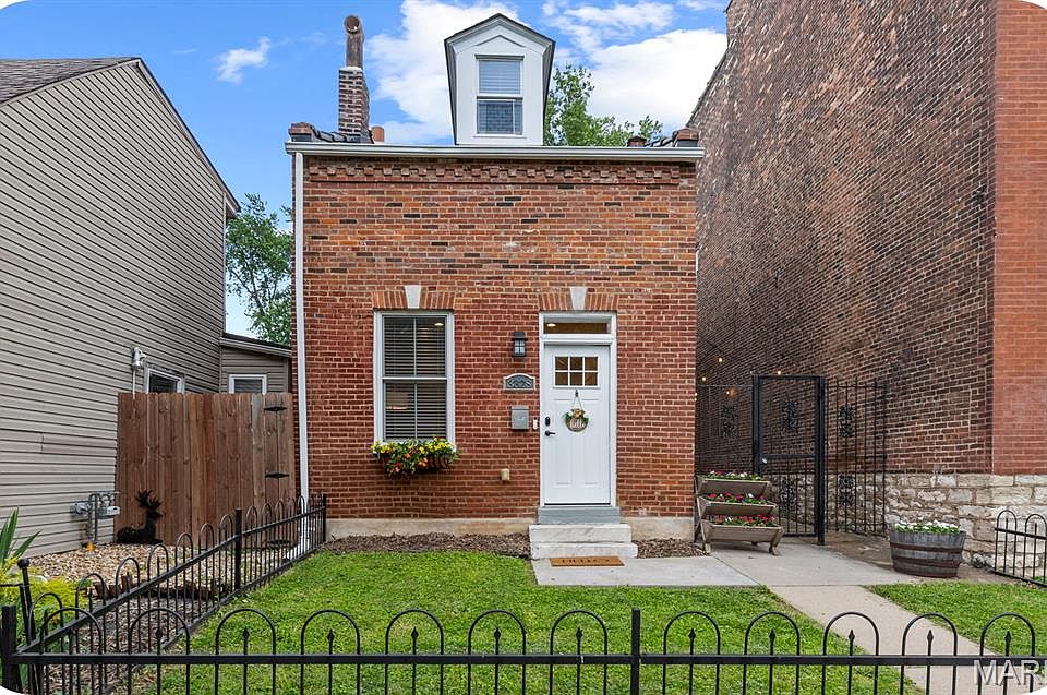 1st image of 3328 Lemp Ave
