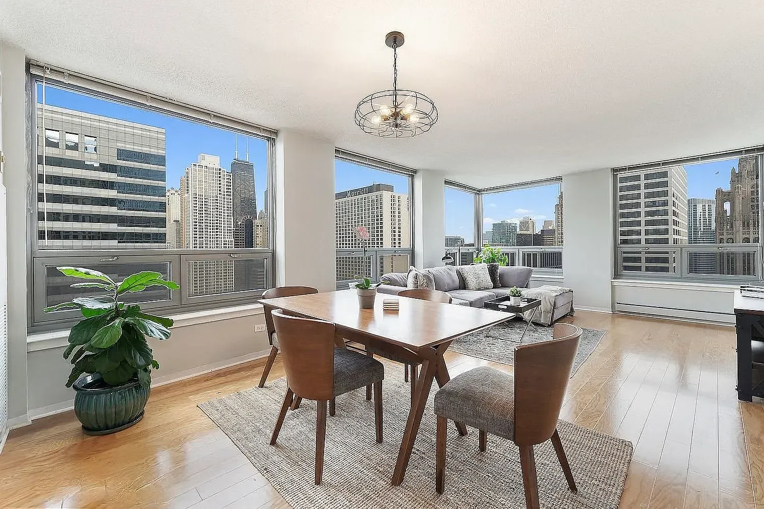 1 bed, 1100 sqft, $2,500 — Photo 4