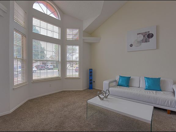 4th image of 11605 Great Spirit Cir