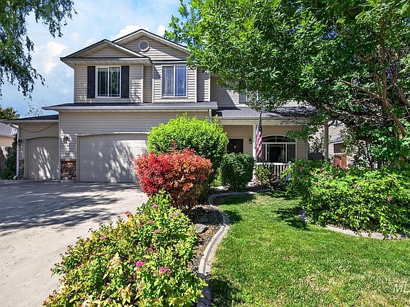 4th image of 5020 Northrup Way