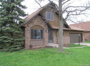 43716 Yorktown St, Canton, MI 48188