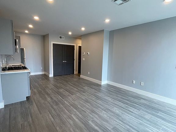 4th image of 384 Western Ave #506