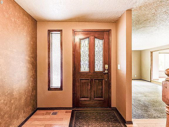 4th image of 2212 SE 132nd Ct