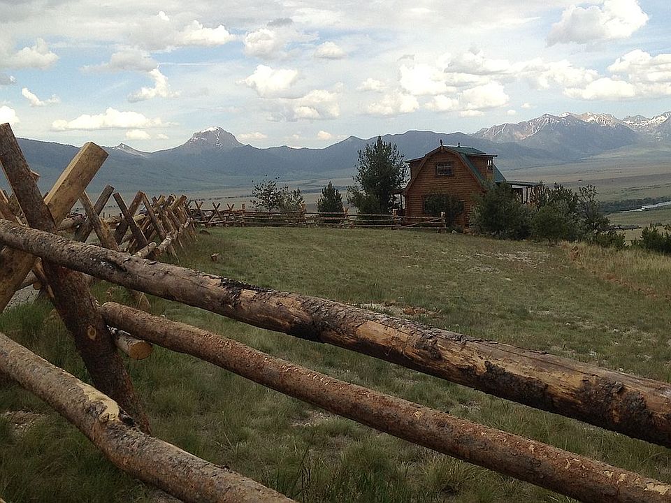 View of cabin from entrance 