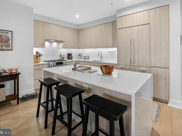 737 Swann Ave #310 — Photo 5