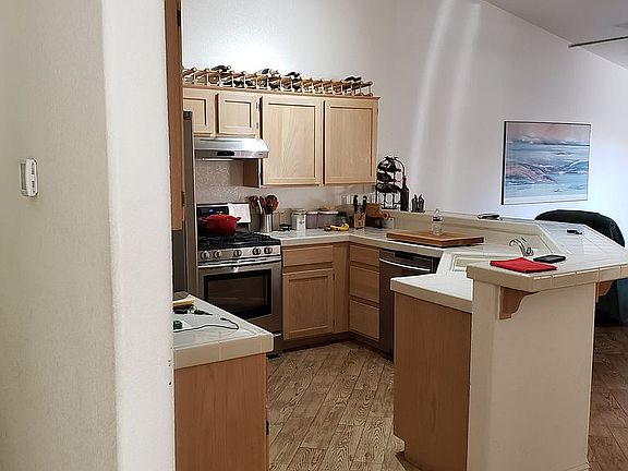 4th image of 820 Centaur Ave
