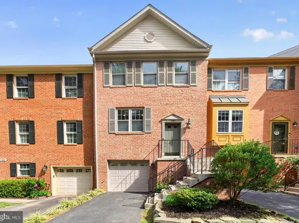 7767 Asterella Ct, Springfield, VA 22152