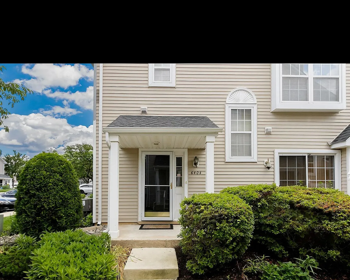 2 bed, 2.5 bath, 1344 sqft, $2,500 — Photo 1