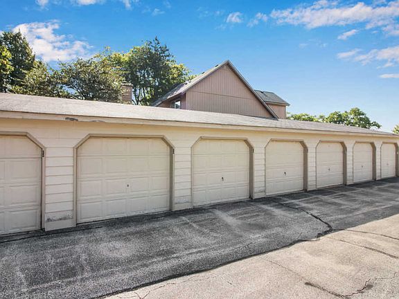 2nd image of 5858 Heatherridge Dr #5858