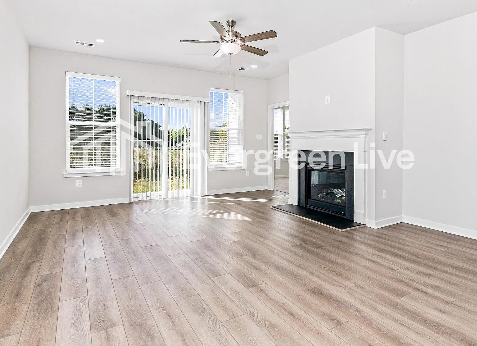 2 bed, 2.0 bath, 1518 sqft, $2,090 — Photo 3