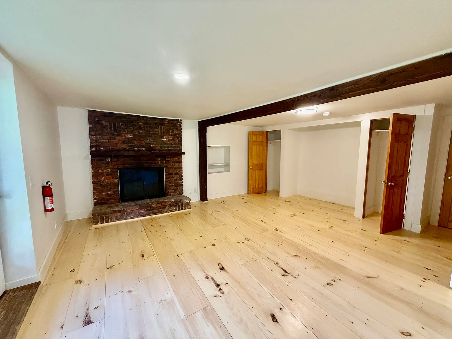 1 bed, 380 sqft, $1,500 — Photo 3