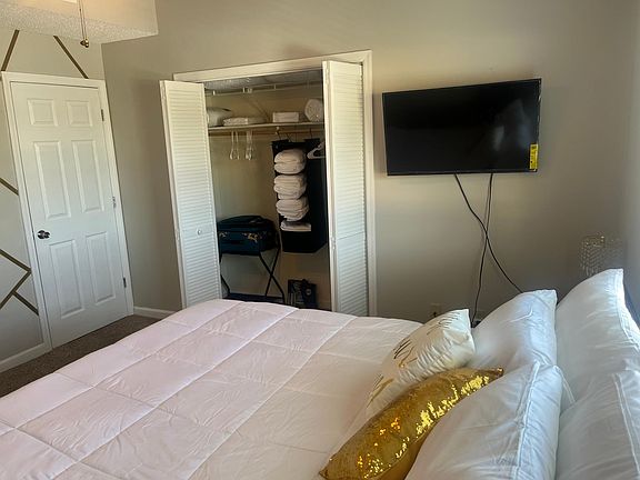 3rd image of 1850 Colony Dr APT 3D