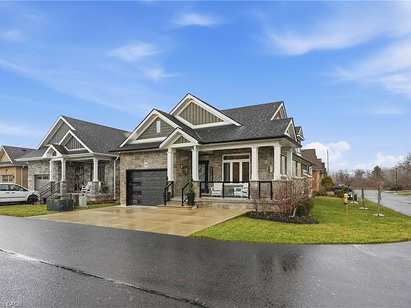 2nd image of 80 New Lakeshore Rd #30