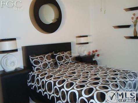 3rd image of 12821 Devonshire Lakes Cir