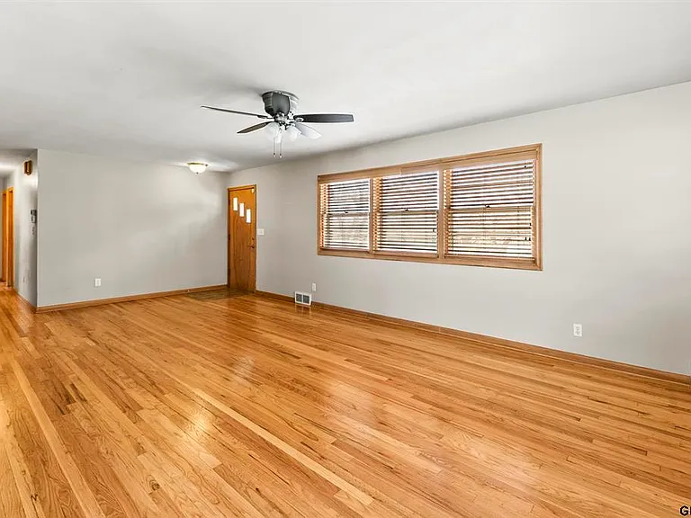 5518 Woolworth Ave — Photo 14
