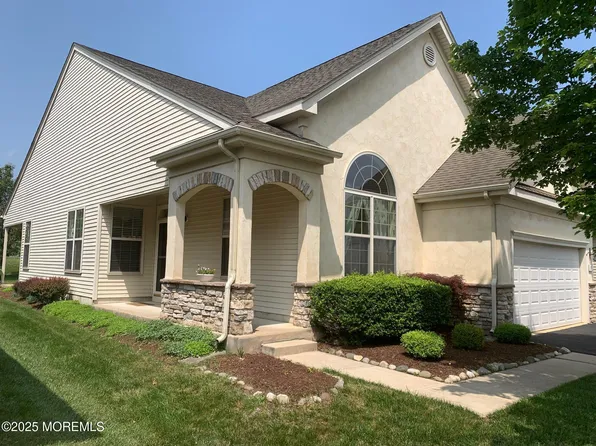 11 Vineyard Way, Barnegat, NJ 08005