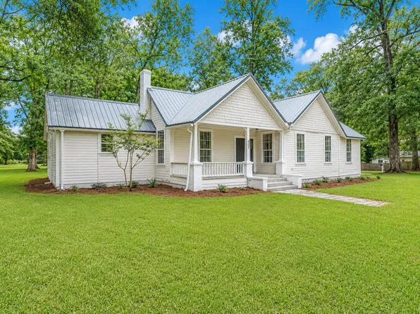 8127 5th St, Laurel Hill, FL 32567