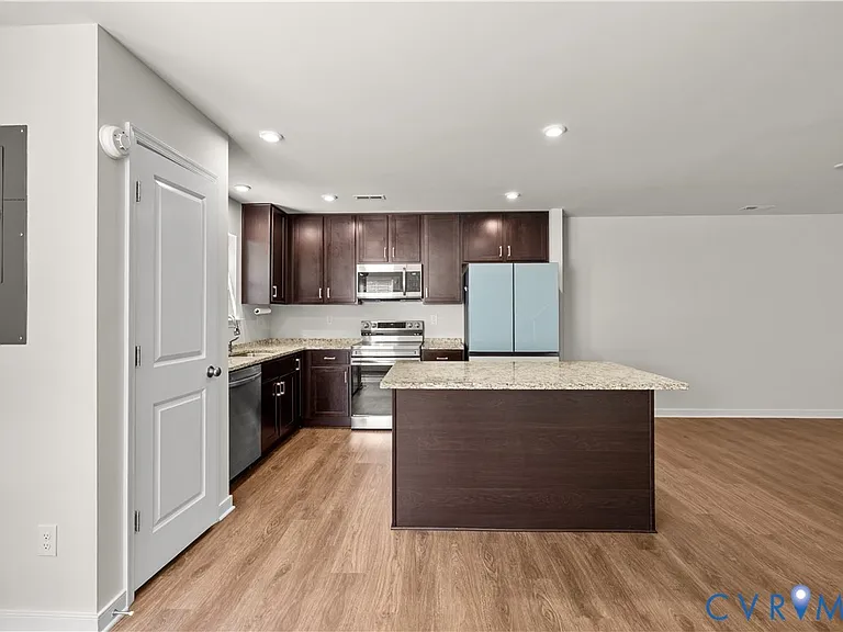 3372 Dewsberry Ln — Photo 4