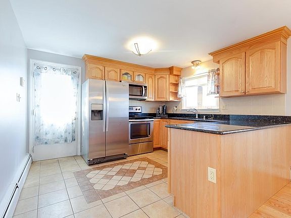 3rd image of 22 Wiseman Dr