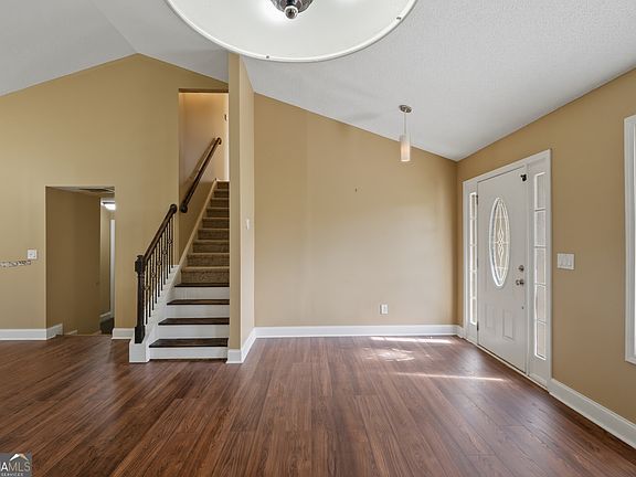5th image of 3125 Brookfield Dr