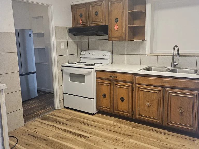 1385 Moline St #2 — Photo 32